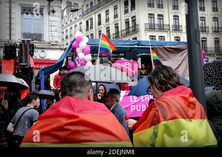 Gli attivisti prendono parte all'edizione locale della marcia di visibilità omosessuale, bisessuale e transgender nella città francese orientale di Lione il 15 giugno 2019. Foto di Mathis Boussuge/ABACAPRESS.COM Foto Stock