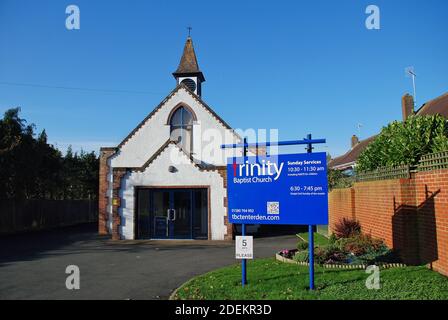 La Chiesa Battista della Trinità a Tenterden a Kent, Inghilterra, il 28 novembre 2020. È una delle chiese e dei luoghi di incontro religiosi della città. Foto Stock