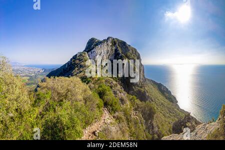 Monte Circeo (Latina, Italia) - la famosa montagna sul Tirreno, in provincia di Latina, molto popolare tra gli escursionisti per il suo bellissimo paesaggio Foto Stock