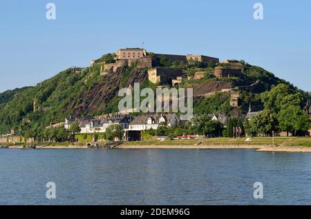 Germania, Valle del Reno, Patrimonio dell'Umanità dell'UNESCO, Castello Ehrenbreitstein a Coblenza Foto Stock