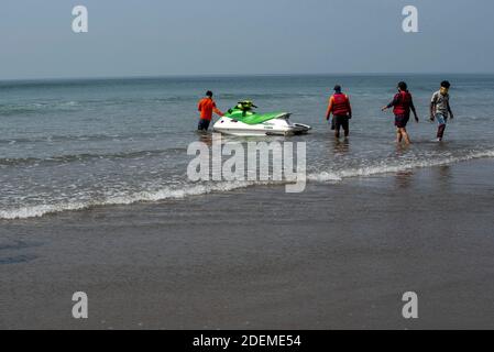 Goa/ India 09 novembre 2020 UNA barca di moto d'acqua A Baga Beach Goa Foto Stock