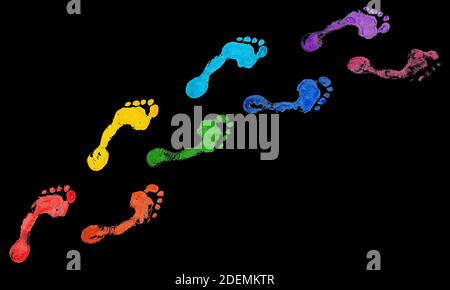 Colore arcobaleno umano impronte modo nero sfondo isolato, colorato neon luce a scalino a piedi nudi modello, piedi stampa percorso illustrazione Foto Stock