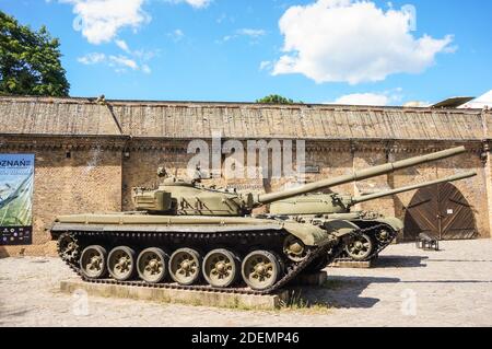 POZNAN, POLONIA - 11 giu 2016: Antica vasca da guerra storica in un museo all'aperto nel parco di Cytadela. Foto Stock