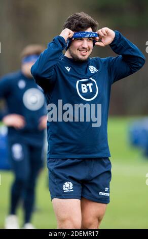 Serie della Coppa delle nazioni d'autunno: Stuart McInally in Scozia durante la sessione di formazione della squadra scozzese, Oriam Sports Center, Heriot-watt University, Edimburgo, Scozia, Regno Unito. 1 Dicembre 2020. Credit: Ian Rutherford/Alamy Live News. Foto Stock