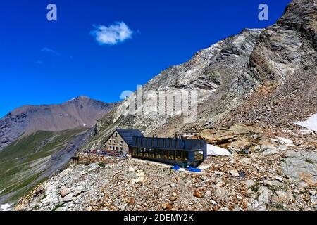 Berghütte Cabane de Moiry, Grimentz, Wallis, Schweiz / Rifugio Cabane de Moiry, Grimentz, Vallese, Svizzera Foto Stock