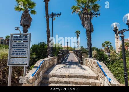 Il ponte dei desideri nel Parco Abrasha (Jaffa), Tel Aviv, Israele Foto Stock