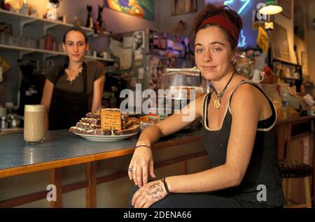 USA, profondo Sud, Sud-est, Dixie, Carolina del Nord, Contea di Buncombe, Asheville, Malaprop's Bookstore Cafe Foto Stock