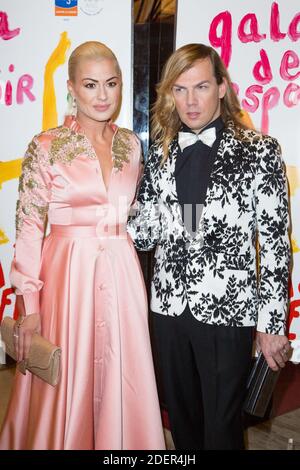 Katrina Patchett e Christophe Guillarme durante il 27° gala de l'Espoir della Cancer League presso il Teatro degli Champs-Elysees di Parigi il 22 ottobre 2019. Foto di Nasser Berzane/ABACAPRESS.COM Foto Stock