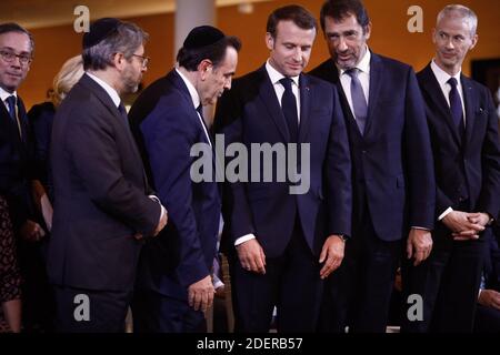 Il capo francese Rabbi Haim Korsia, il presidente francese Emmanuel Macron, il presidente del Concistoro centrale israelita Joel Mergui, il ministro degli interni francese Christophe Castaner, Franck Riester durante l'inaugurazione ufficiale del Centro europeo di giudaismo (Centre Europeen Du Judaisme) a Parigi, Francia, il 29 ottobre 2019. Foto di Hamilton/Pool/ABACAPRESS.COM Foto Stock