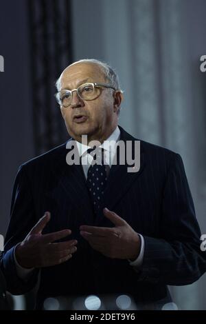 Laurent Fabius durante la cerimonia che ha celebrato l'ottantesimo anniversario del Centro nazionale francese di ricerca scientifica (CNRS) al Palais de la Decouverte di Parigi, Francia, 26 novembre 2019. Foto di Eliot Blondt/ABACAPRESS.COM Foto Stock