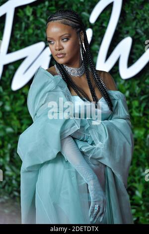 Rihanna partecipa ai Fashion Awards 2019 alla Royal Albert Hall di Londra, Inghilterra, il 02 dicembre 2019. Foto di Aurore Marechal/ABACAPRESS.COM Foto Stock