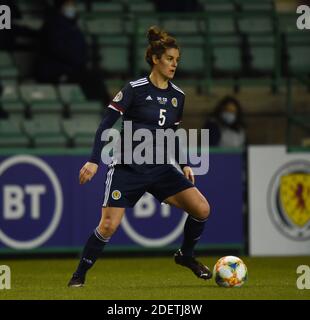 Easter Road Stadium.Edinburgh. Scozia, Regno Unito. 1 dicembre 20. Qualificatore Scozia / Finlandia Jennifer Beattie Scotland Easter Road Stadium.Edinburgh. Scotland.UK 28 novembre-20 Betfred Cup match. Hibernian vs Dundee. Hibs vs Dundee. Credit: eric mcowat/Alamy Live News Foto Stock