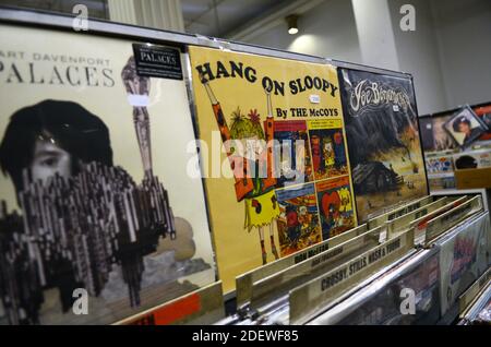 Discoteche Babel, uno dei pochi negozi di dischi in vinile rimasti a Madrid Foto Stock