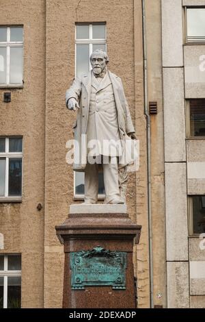 Denkmal Hermann Schulze Delitzsch, Schulze-Delitzsch-Platz, Mitte, Berlino, Germania Foto Stock