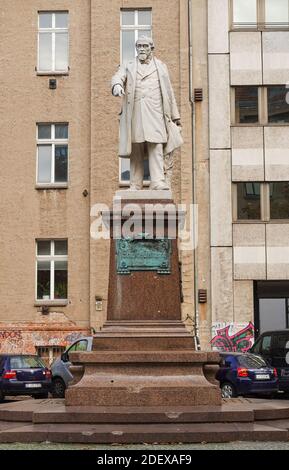 Denkmal Hermann Schulze Delitzsch, Schulze-Delitzsch-Platz, Mitte, Berlino, Germania Foto Stock