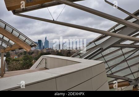 Louis Vuitton Foundation, progettata dall'architetto americano Frank Gehry e aperta nel 2014, Bois de Boulogne, Parigi, Francia Foto Stock