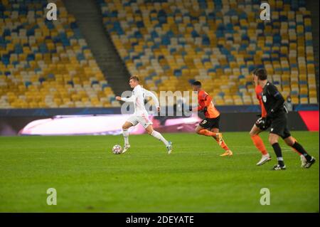 KIEV, UCRAINA - 1 DICEMBRE 2020: Toni Kroos. La partita di calcio del Gruppo B della UEFA Champions League FC Shakhtar Donetsk vs Real Madrid FC Foto Stock