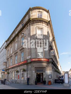 The Counting House Public House, Reform Street, Dundee, Tayside, Scozia, Regno Unito Foto Stock
