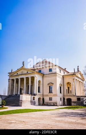 Villa la rotonda è una villa neoclassica appena fuori Vicenza nel nord Italia progettata da Andrea Palladio. Il nome corretto della villa è Villa Almeric Foto Stock