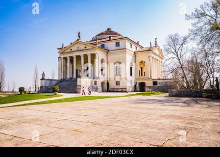 Villa la rotonda è una villa neoclassica appena fuori Vicenza nel nord Italia progettata da Andrea Palladio. Il nome corretto della villa è Villa Almeric Foto Stock