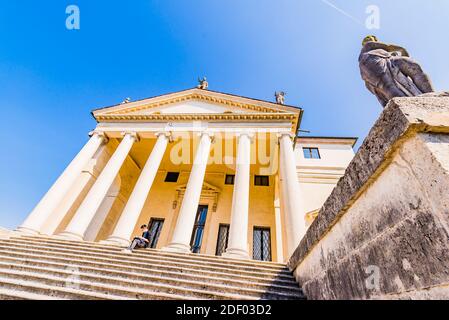 Villa la rotonda è una villa neoclassica appena fuori Vicenza nel nord Italia progettata da Andrea Palladio. Il nome corretto della villa è Villa Almeric Foto Stock