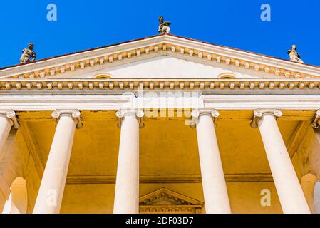 Villa la rotonda è una villa neoclassica appena fuori Vicenza nel nord Italia progettata da Andrea Palladio. Il nome corretto della villa è Villa Almeric Foto Stock