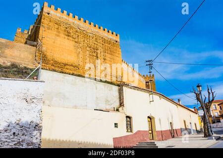 Il castello arabo di Alcazaba risale al X e XI secolo ed è stato esteso nel periodo Nasrid. È stato dichiarato monumento ufficiale di Nat Foto Stock