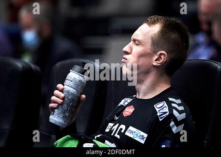 Aalborg, Danimarca. 02 dicembre 2020. Mikael Aggefors (16) di Aalborg Handball visto nella partita della EHF Champions League tra Aalborg Handball e FC Barcelona Handbol alla Jutlander Bank Arena di Aalborg. (Photo Credit: Gonzales Photo/Alamy Live News Foto Stock