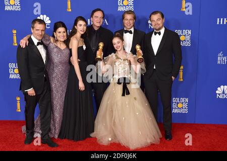 David Heyman, Shannon McIntosh, Margaret Qualley, Quentin Tarantino, Brad Pitt, Julia Butters e Leonardo DiCaprio si pongono nella sala stampa del 77° premio annuale Golden Globes all'hotel Beverly Hilton il 05 gennaio 2020 a Beverly Hills, California. Foto di Lionel Hahn/ABACAPRESS.COM Foto Stock