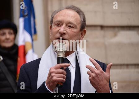 L'ex sindaco di Parigi Bertrand Delanoe durante la cerimonia di tributo all'ex sindaco del 9 ° arrondissement, Jacques Bravo, morto il 18 dicembre 2019. Parigi, Francia il 7 gennaio 2020. Foto di Georges Darmon/Avenir Pictures/ABACAPRESS.COM Foto Stock