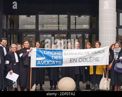 Sciopero degli avvocati del Tribunale di Meaux contro il progetto di legge sulla riforma delle pensioni da parte del Gouvernement Macron, 13 gennaio 2020. Foto di Jana Chiamami J/ABACAPRESS.COM Foto Stock
