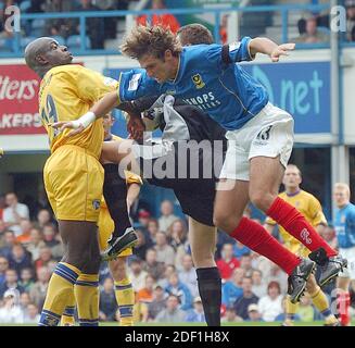 PORTSMOUTH FC ALESSANDRO ZAMPERINI V GILLINGHAM 2001 Foto Stock