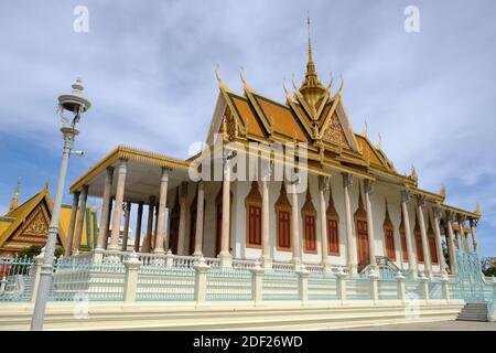 Cambogia Phnom Penh - tempio buddista Preah Vihear Preah Keo Morakot nel complesso del Palazzo reale Foto Stock