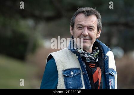 Jean-Luc Reichmann assiste au Photocall de la serie Leo Mattei lors du 22e Festival des Creations Televiselles de Luchon a Luchon, Francia le 07 Fevrier 2020. Foto di Aurore Marechal/ABACAPRESS.COM Foto Stock