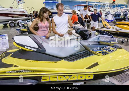 Miami Beach Florida,Miami Beach Convention Center,centro,South Florida Boat Show mostre nautiche espositori promozione, nuovi modelli mostra sa Foto Stock