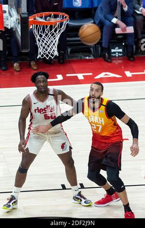 La NBA ha annunciato mercoledì che sta sospendendo la stagione dopo un caso positivo di coronavirus è stato riportato in campionato. Poco prima, l'identità del giocatore è stato rivelato: Frenchman Rudy Gobert ---- file - Intervista disponibile su richiesta - Exclusive - Utah Jazz giocatore di pallacanestro francese Rudy Gobert durante una partita a Salt Lake City, UT, USA, 7 febbraio 2020. Il 30 gennaio 2020, Gobert, insieme al compagno di squadra Donovan Mitchell, è stato nominato Western Conference Reserve per l'NBA All-Star Game 2020. La sua prima selezione come All-Star è venuto in mezzo a discussione che le sue omissioni dai due prio Foto Stock