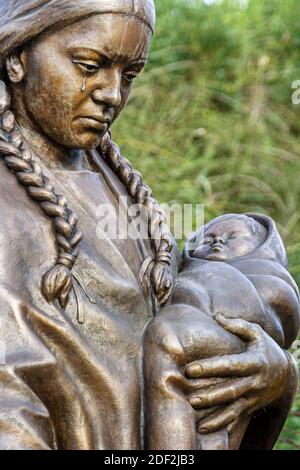 Alabama Tuscumbia Spring Creek Park, nativi americani Indiani indigeni popoli donna statua femminile Trail of Tears, Foto Stock