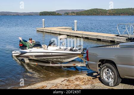 L'Alabama Lake Guntersville state Park lancia un rimorchio per imbarcazioni a basso fiume, Foto Stock