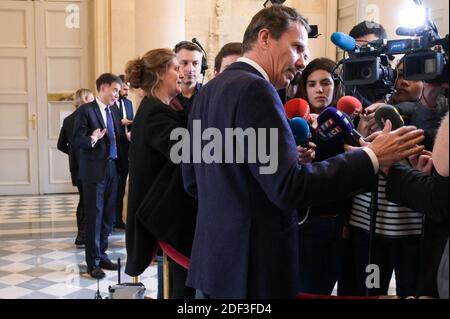 Il primo segretario del Partito Socialista (PS), Olivier Faure e il deputato Debout la France Nicolas Dupont-Aignan parlano alla stampa all'Assemblea Nazionale di Parigi, il 3 marzo 2020. Foto di Julie Sebadelha/ABACAPRESS.COM Foto Stock