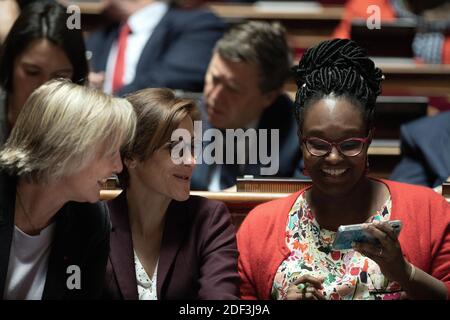 Sophie Cluzel, Ministro francese per le questioni relative alla disabilità, presso il Ministro della solidarietà e della sanità, Christelle Dubos e il portavoce del Ministro francese Sibeth ndiaye, partecipano ad una sessione di lavoro al Senato a Parigi, in Francia, il 4 marzo 2020. Foto di David Niviere/ABACAPRESS.COM Foto Stock