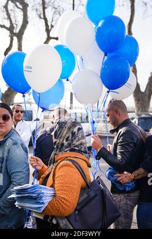 Ultimi giorni della campagna comunale per Martine Vassal, LR candidato per il sindaco di Marsiglia alle elezioni comunali del 2020, nel distretto di l'estaque a Marsiglia, Francia il 12 marzo 2020. Foto di Julien Poupart/ABACAPRESS.COM Foto Stock