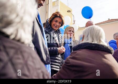 Ultimi giorni della campagna comunale per Martine Vassal, LR candidato per il sindaco di Marsiglia alle elezioni comunali del 2020, nel distretto di l'estaque a Marsiglia, Francia il 12 marzo 2020. Foto di Julien Poupart/ABACAPRESS.COM Foto Stock