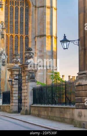 Regno Unito, Inghilterra, Cambridgeshire, Cambridge, Trinity Lane, King's College Chapel e Clare College Foto Stock