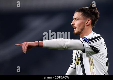 Torino, Italia. 2 dicembre 2020. Radu Dragusin (Juventus) durante la partita UEFA 'Champions League 2020 2021' tra Juventus 3-0 Dinamo Kiev allo stadio Allianz il 02 dicembre 2020 a Torino, Italia. Credit: Maurizio Borsari/AFLO/Alamy Live News Foto Stock