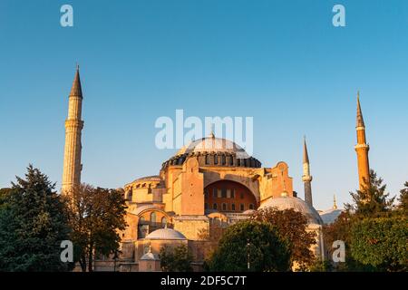 Istanbul, Turchia / Settembre 03 2019: Vista esterna del Museo Hagia Sophia. (Vecchia chiesa e moschea) Foto Stock