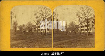 West Side of the commons., still image, Stereographs, 1850 - 1930, Putnam, George T., 1851 Foto Stock