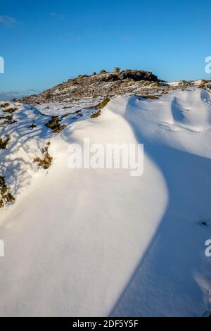 Cheesewring; nella neve; Cornovaglia; Regno Unito Foto Stock