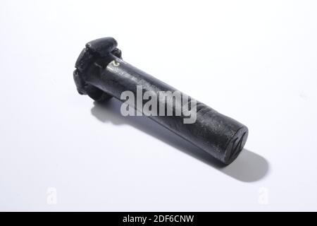 Francobollo (per panni), Anonymous, XVII secolo-XVIII secolo, francobollo in ferro tondino con la lettera N. il francobollo è a forma di asta e presenta tre strisce, Generale: 10.2 x 3,8cm (102 x 38mm), diametro punzone: 2,1cm (21mm Foto Stock