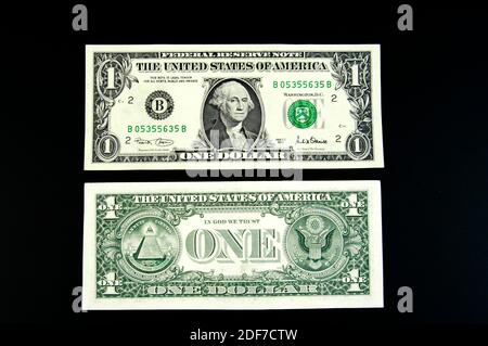Denaro contante in forma di Stati Uniti un dollaro fatture Foto Stock