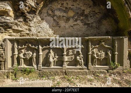 Francia, Finistere, Plougonvelin, Pointe Saint-Mathieu, Abbazia di Saint Mathieu de fine-Terre Foto Stock